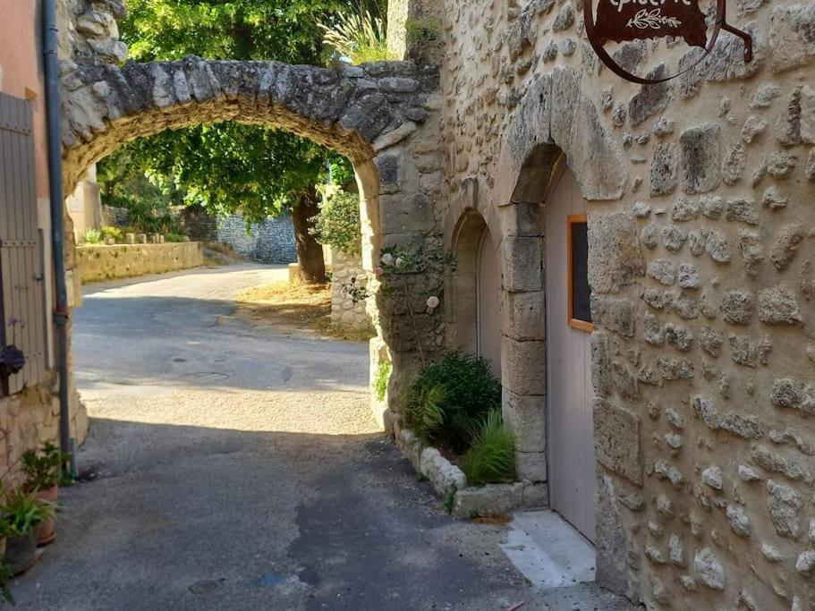 Le Clos Du Rempart - 2 A 4 Pers. Saint-Restitut 外观 照片