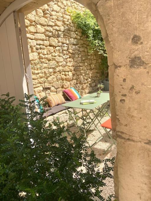 Le Clos Du Rempart - 2 A 4 Pers. Saint-Restitut 外观 照片